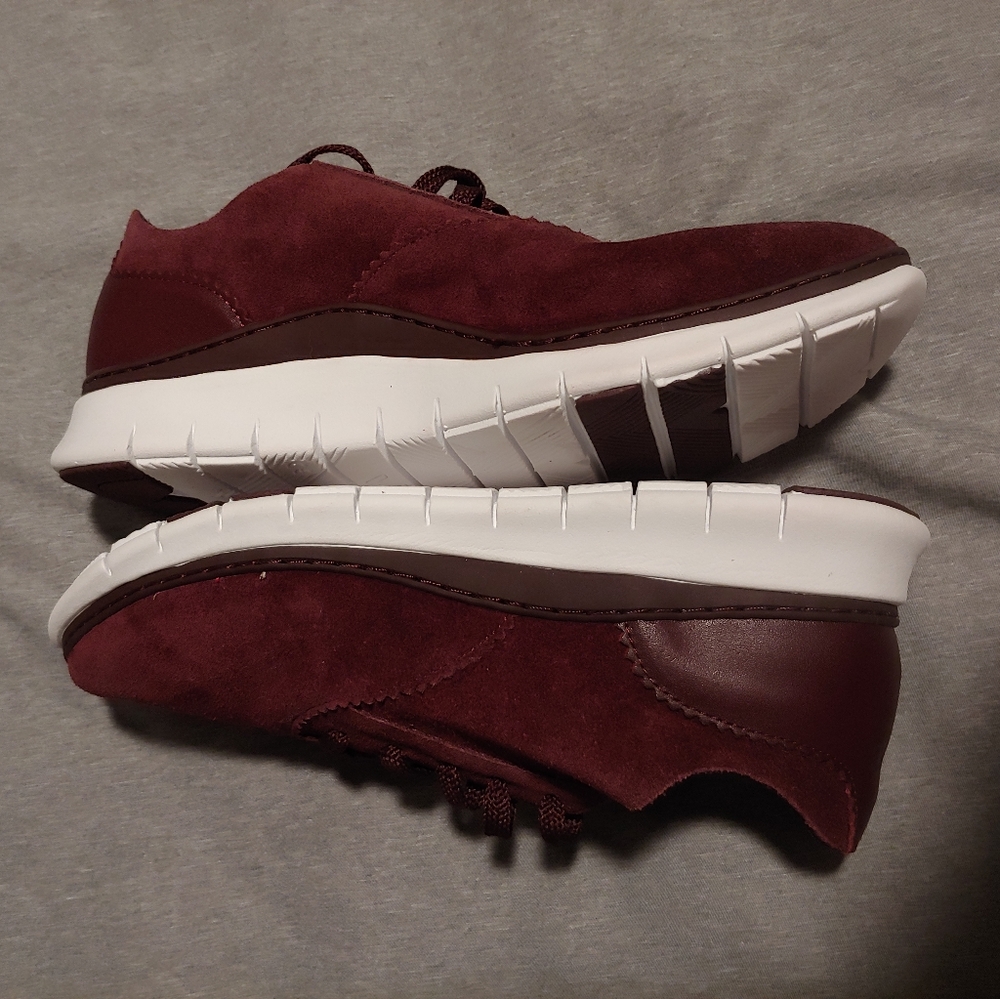 Vionic Orthotic Sneaker - Picture 3 of 7